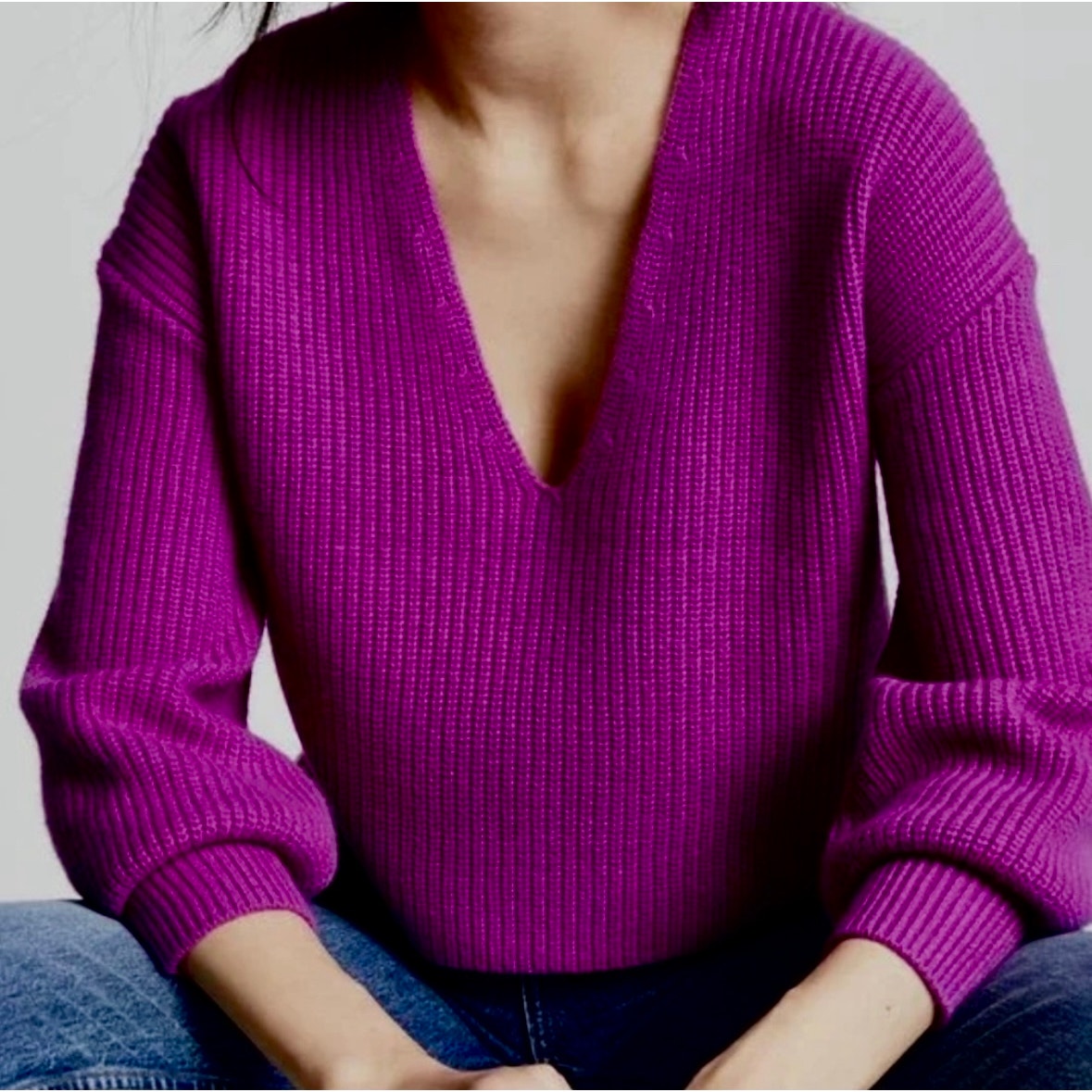 A.L.C. Violet Deep V-Neck Long Sleeve Boxy Crop Sweater XS