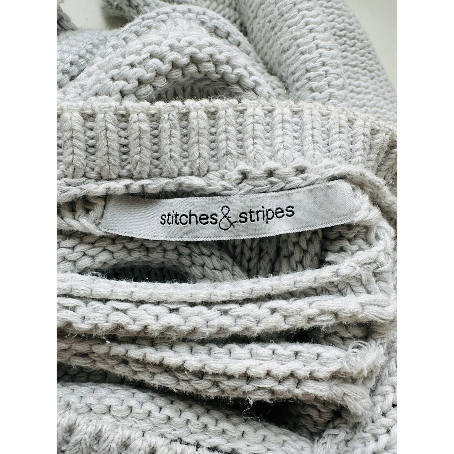 Stitches & Stripes Light Gray Crew Neck Distressed Back Sweater XL