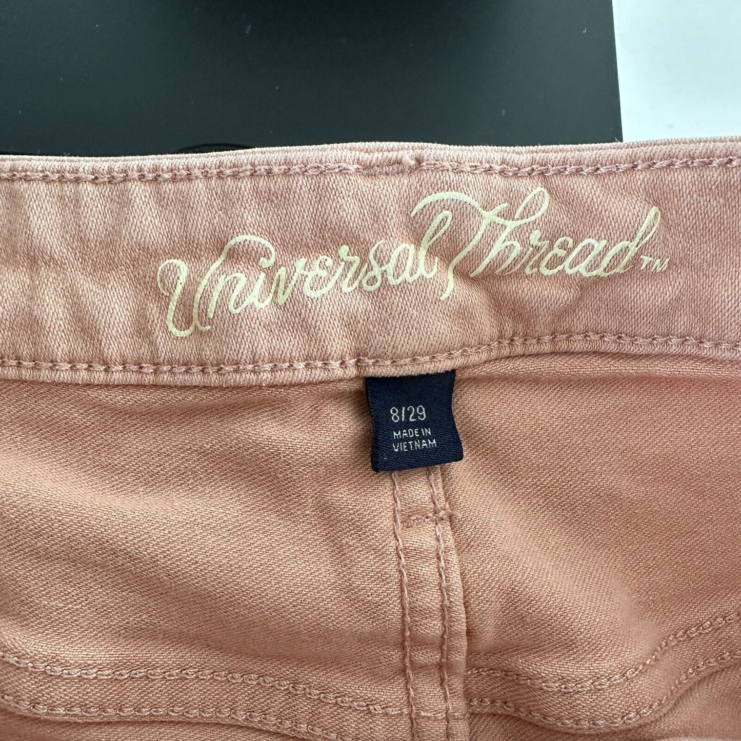 Universal Thread Peach High Rise Cut Off Raw Hem Jean Denim Shorts 8 / 29