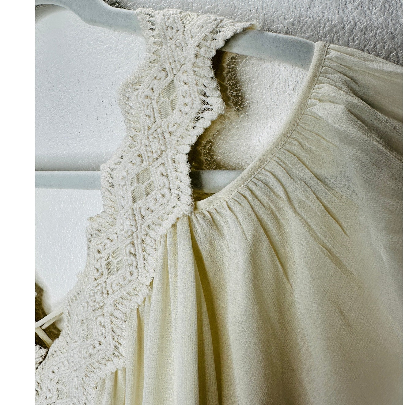 Love Sam Ivory Cream Crochet V-Neckline Tie Back Cold Shoulder Top M