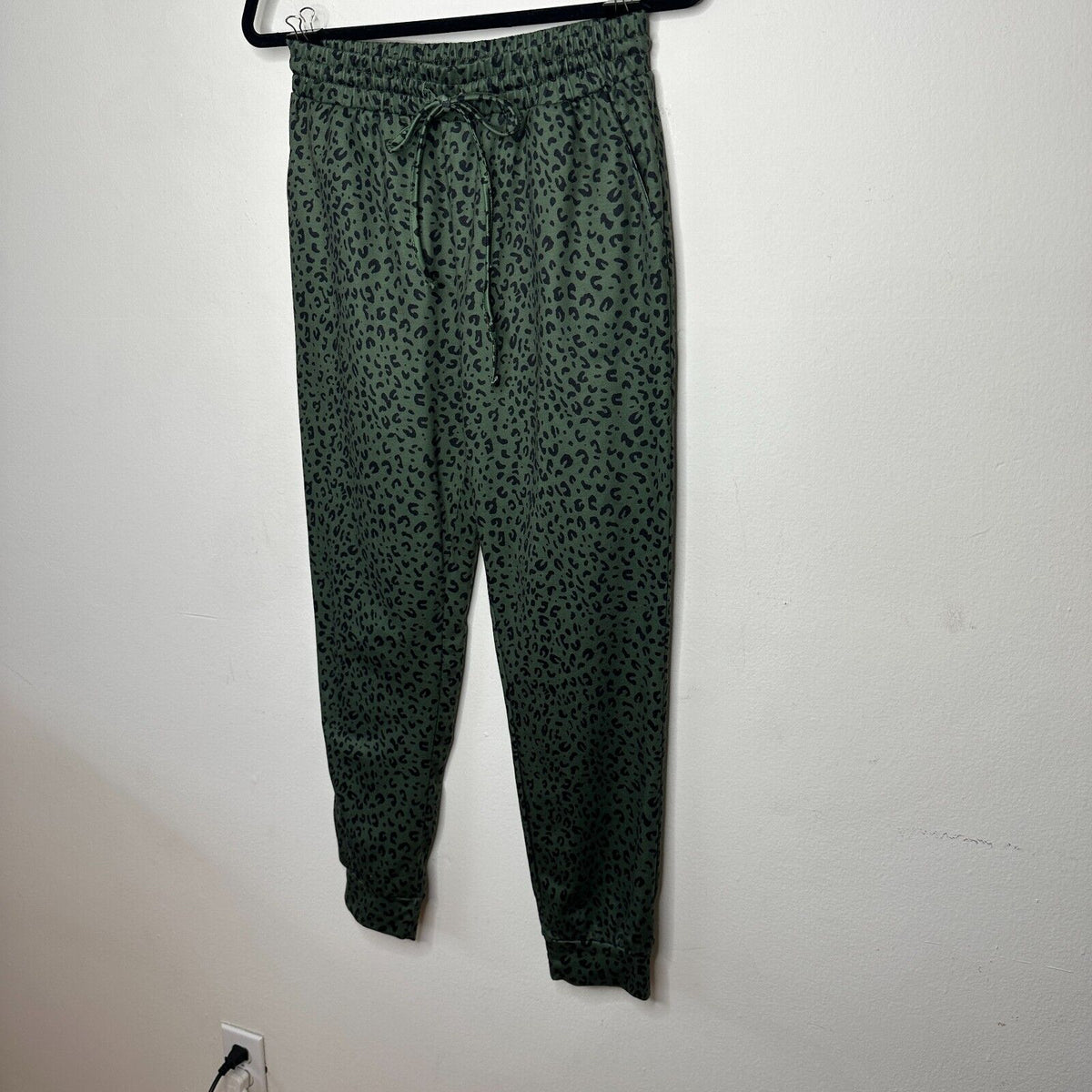 Green and Black Leopard Print Relaxed Fit Draw String Joggers Sweat Pants Medium