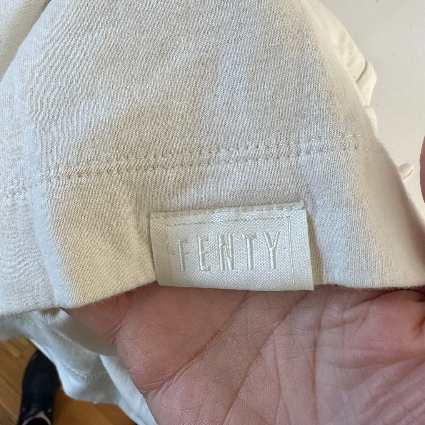 Puma X Rihanna Fenty Tan 13 Graphic Long Sleeve Crew Neck Off White Sweater S