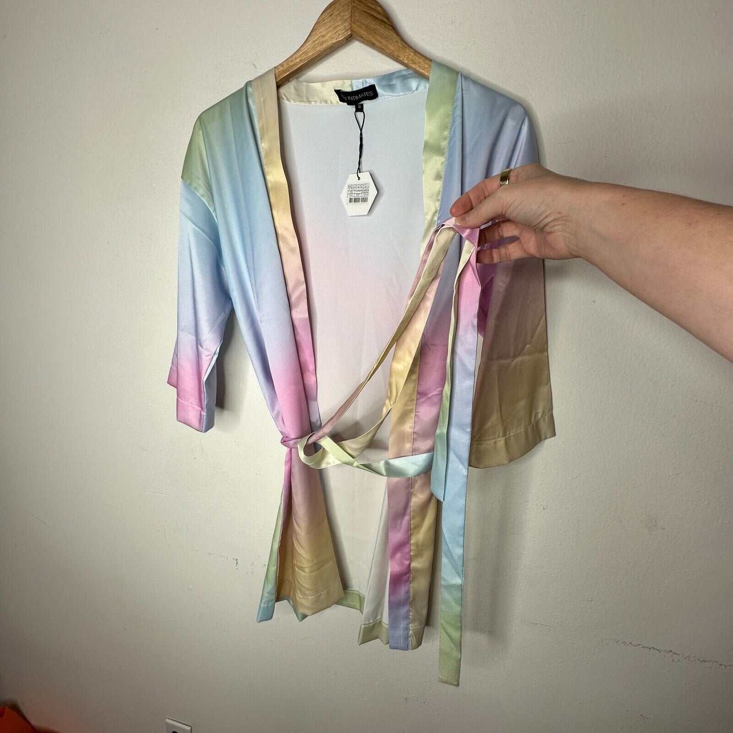 NWT OW Intimates Pastel Rainbow Kimono Open Satin Style Tie Waist Robe Small