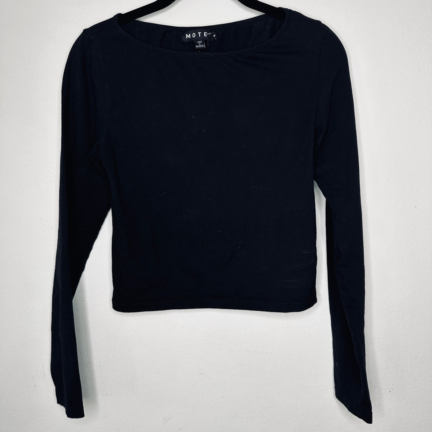 Motel Black Long Sleeve Round Neck Top