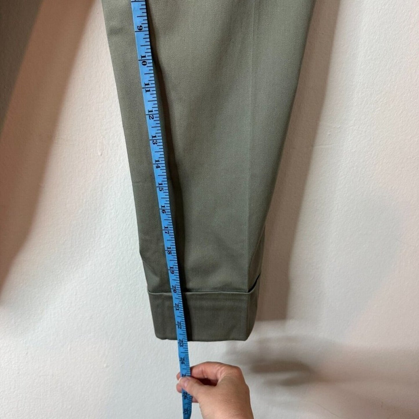 NWT Chico's Secret Stretch Straight Leg Cuffed Crop Pant Vetiver Olive Gray 10