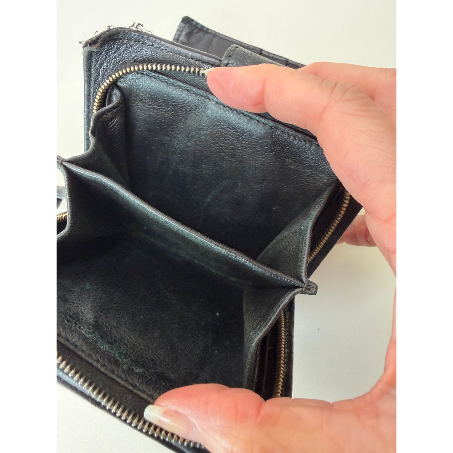 Bottega Veneta Intrecciato Black Leather Zip Wallet Italy Woven