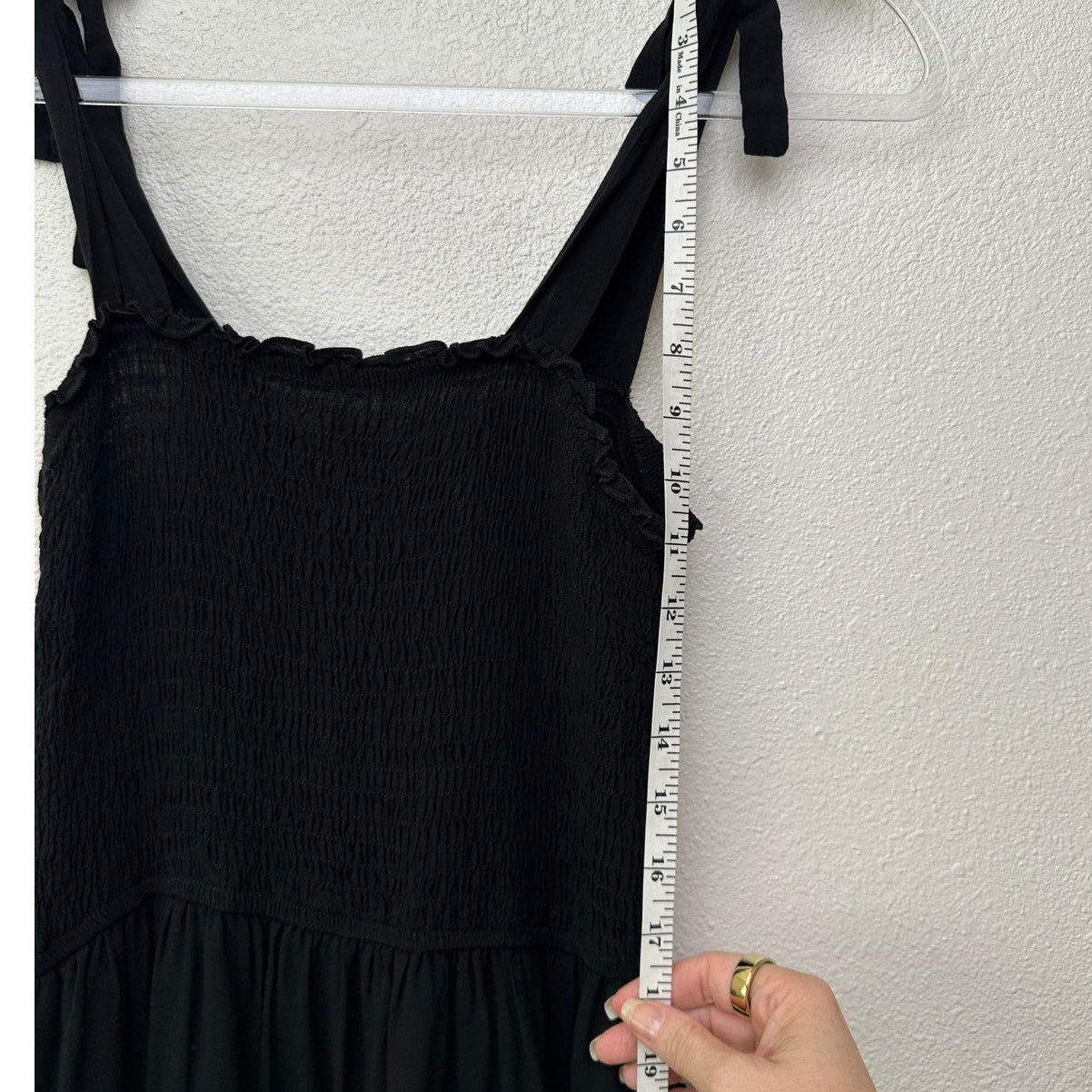 Zesica Women’s Black Tie-Strap Smocked Maxi Dress US S