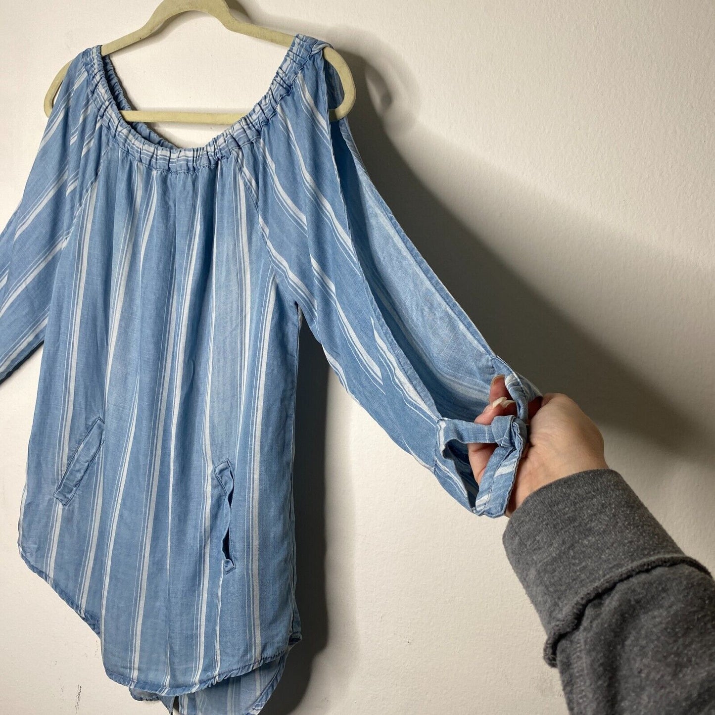 Billy T Blue & White Stripe Linen Off Shoulder 3/4 Tie-Sleeve Back Button Top XS