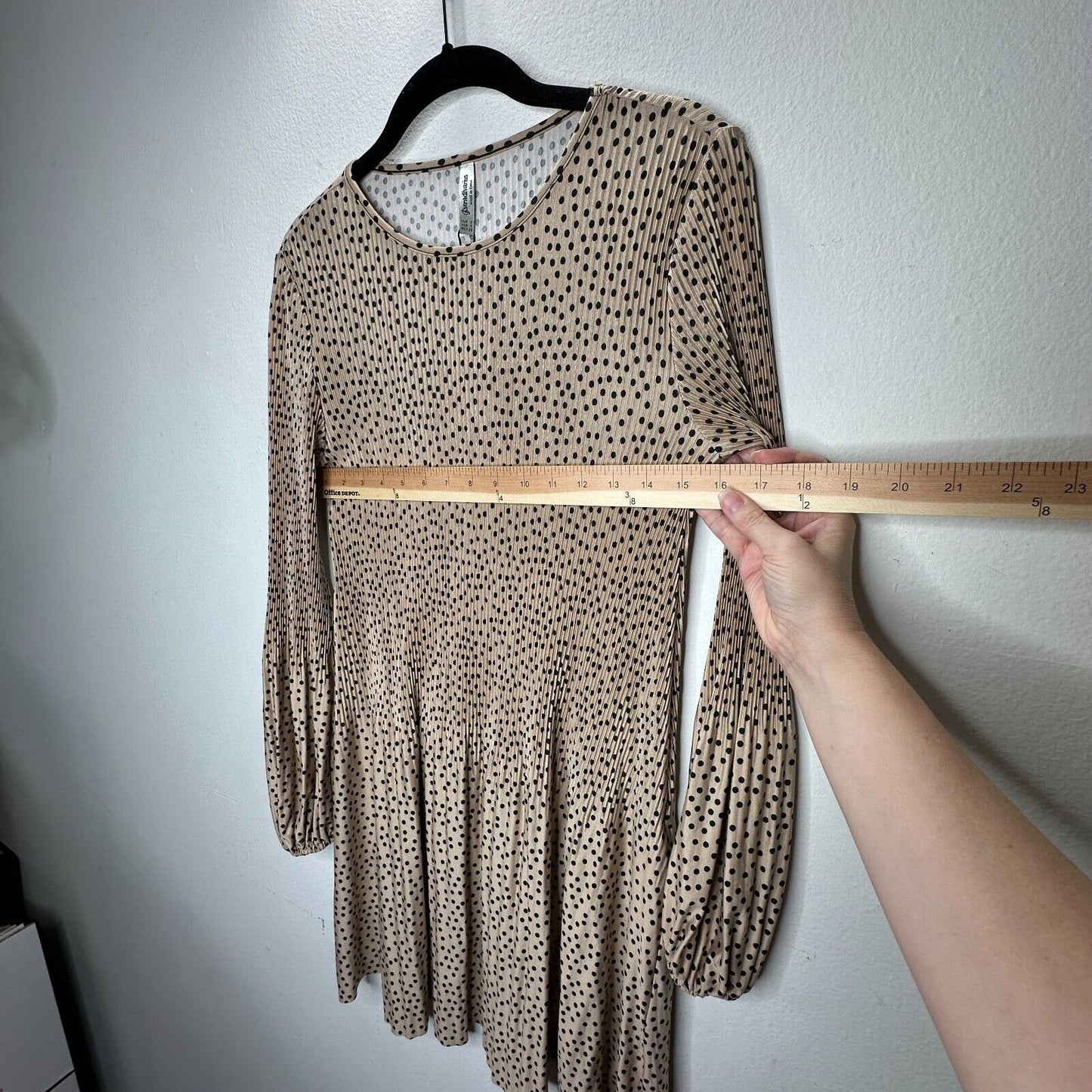Stradivarius Beige Black Polka Dot Mini Pleat Balloon Sleeve Round Neck Dress