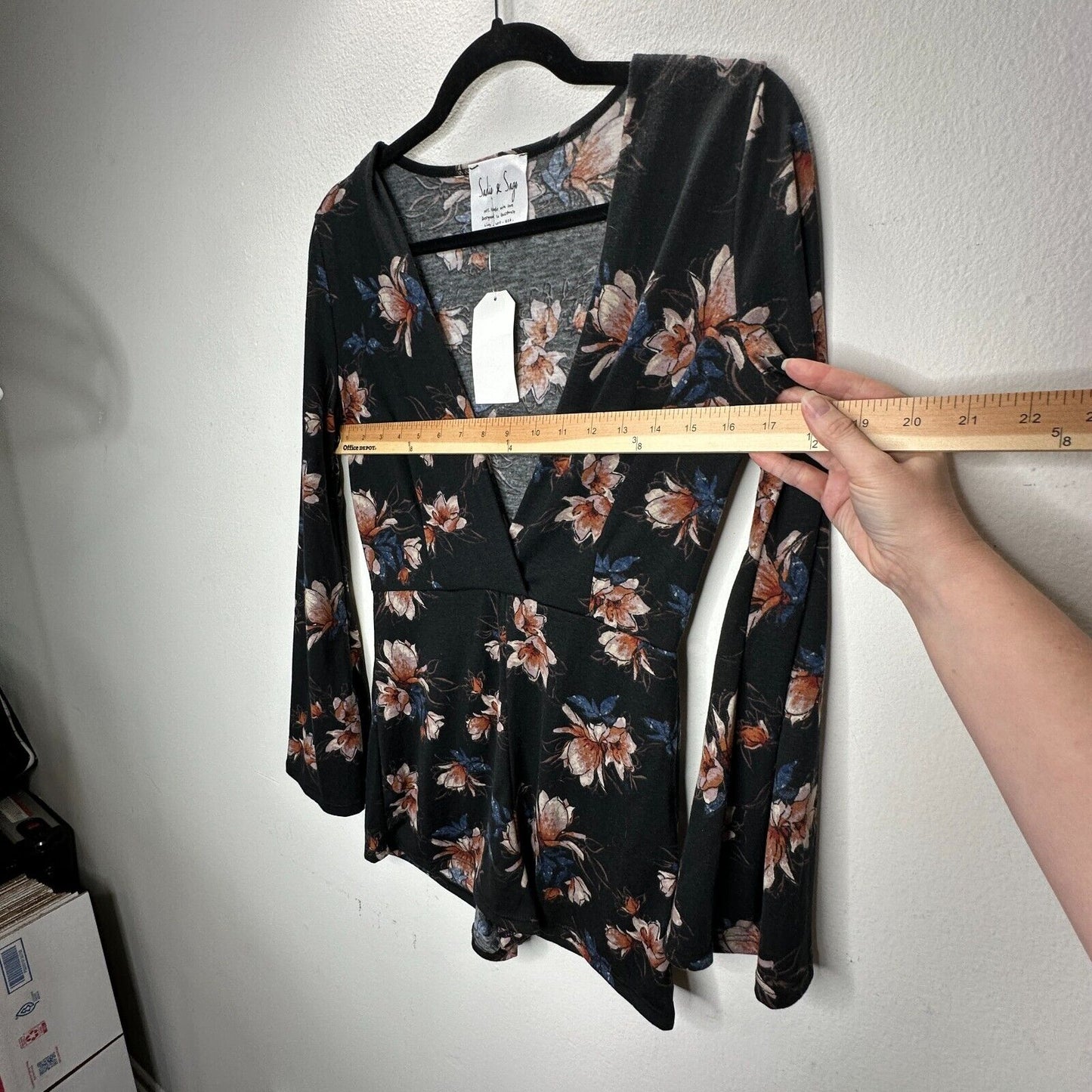 NWT Sadie & Sage Black With Peach Blue Floral Long Bell Sleeve Deep-V Romper S