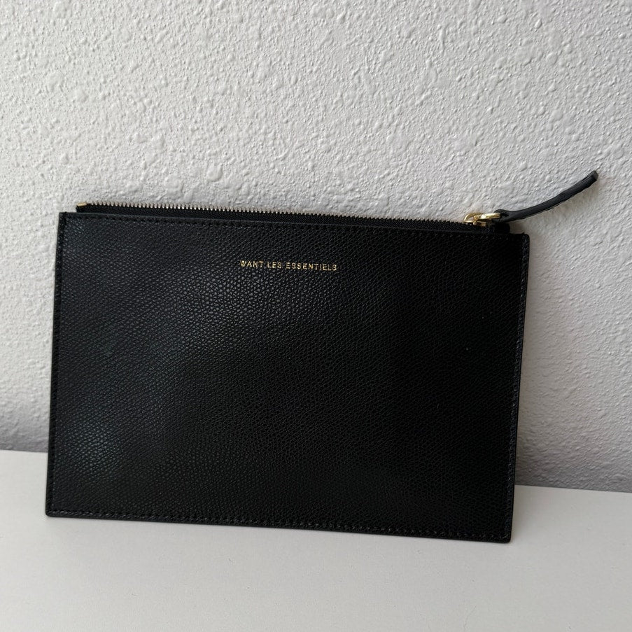 NWOT Want Les Essentiels Black Leather Zip Wallet Clutch Pouch