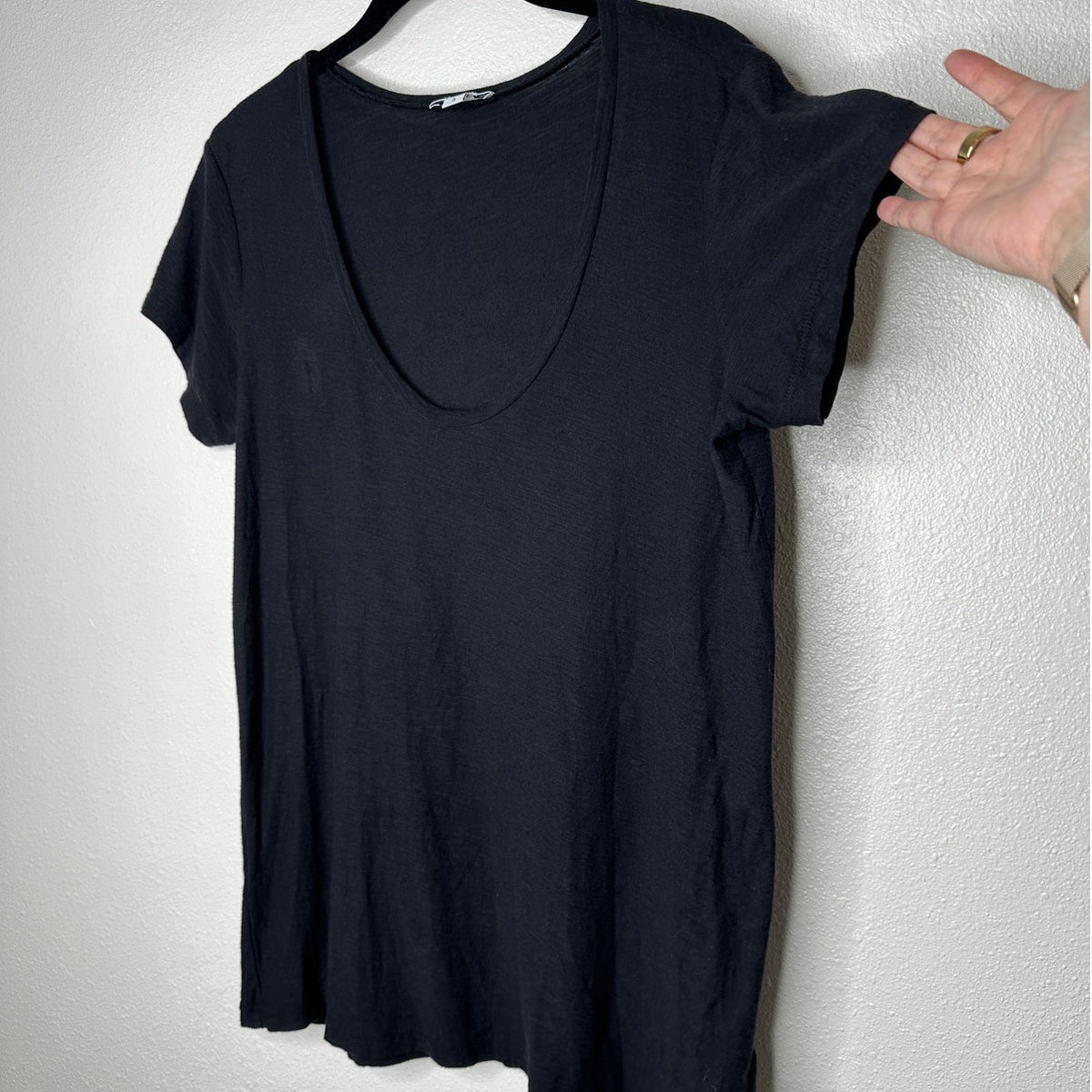 James Perse Black Deep V Round Neck Slub Tee Shirt Cap Sleeve Top 3 / L