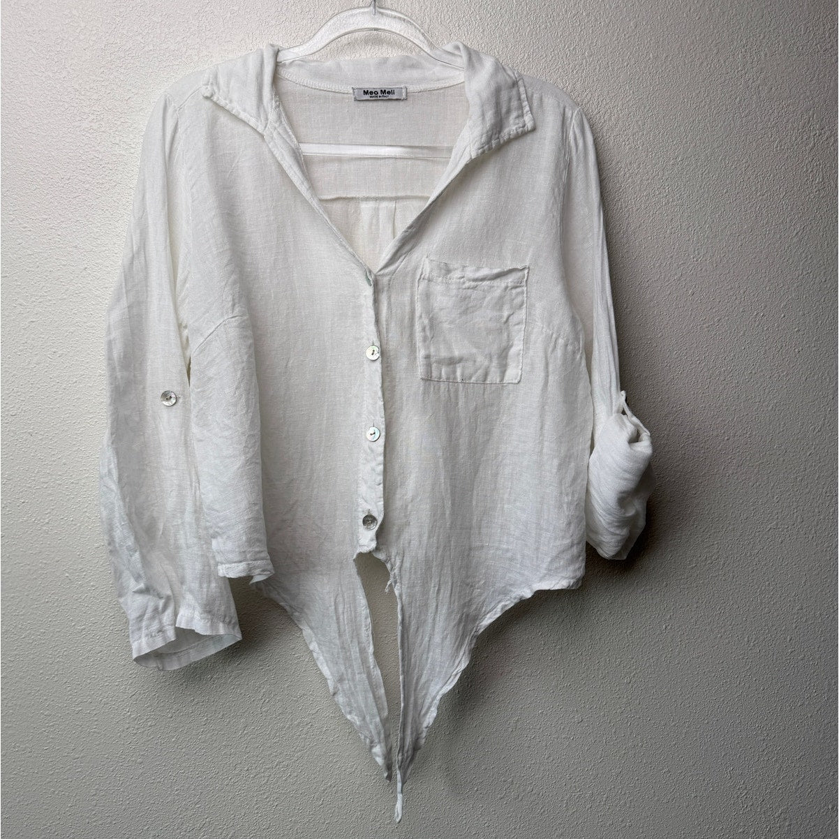 Meo Meli White Linen Button Front Tie Hem Collared Blouse