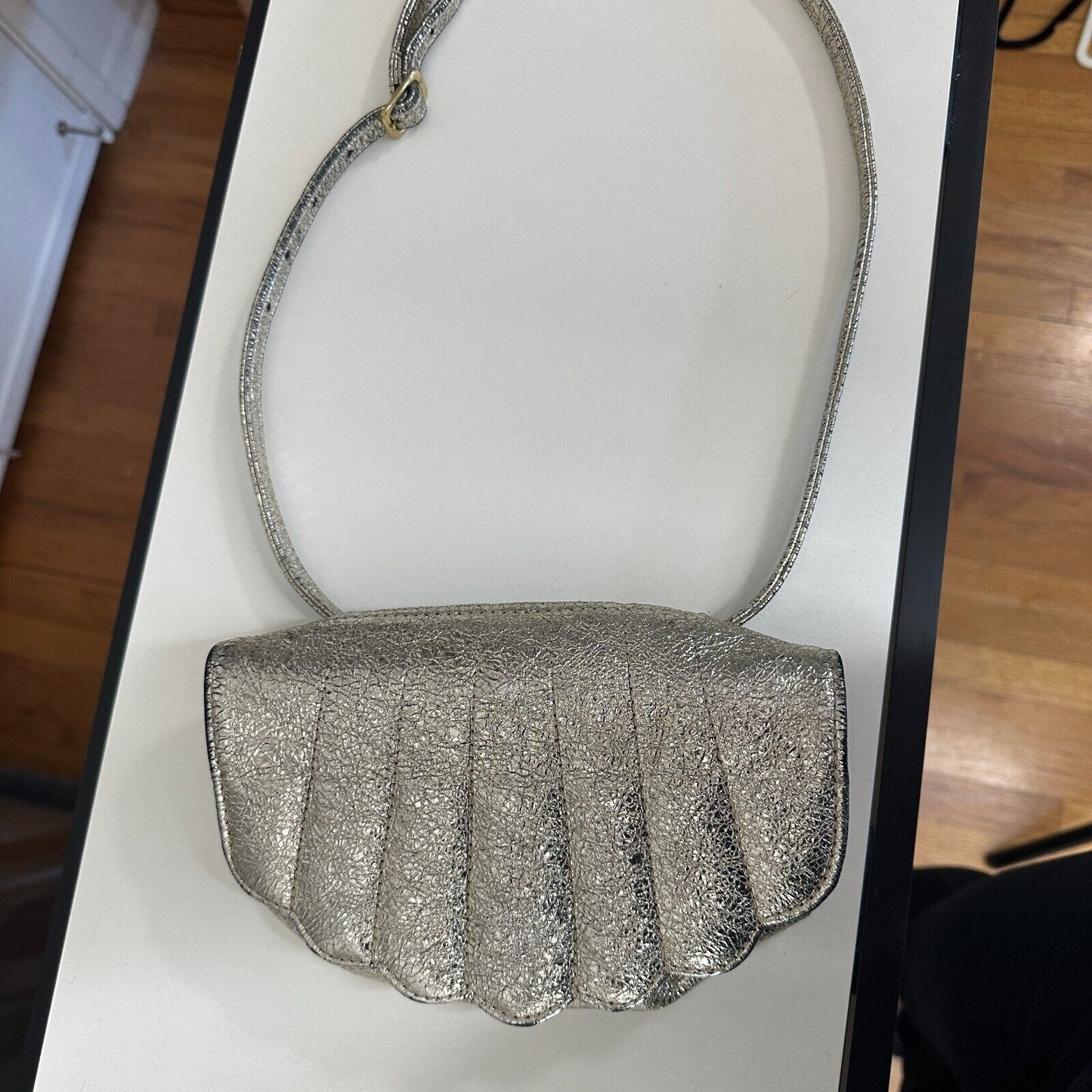 C.A.B. Gold-Silver Shimmer Clam Shell Design Fabric Shoulder Strap Snap Close