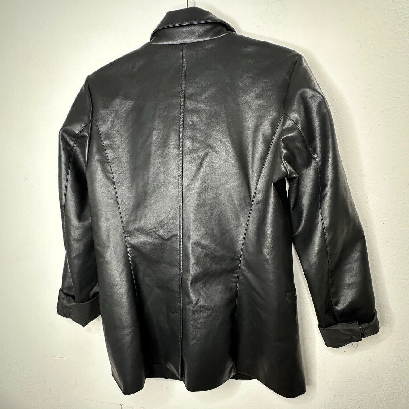 Black Leatherette 2-Button Narrow Lapel Welt Pockets Button Sleeve Blazer Medium