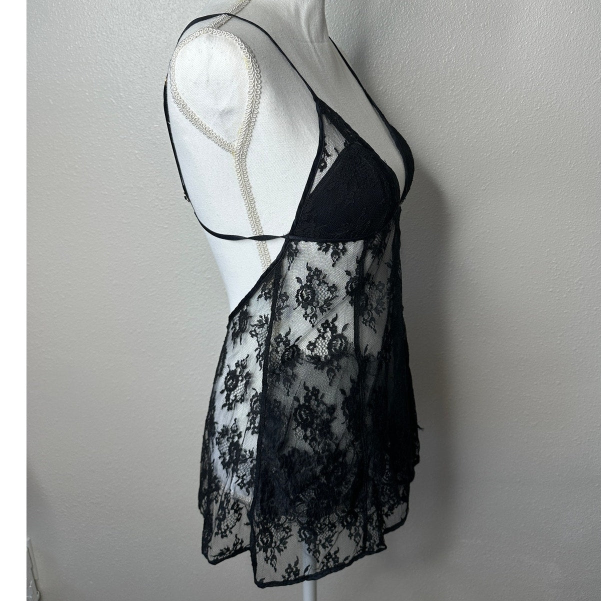 Victoria’s Secret Very Sexy Black Sheer Lace Nightie Open Back Slip Lingerie