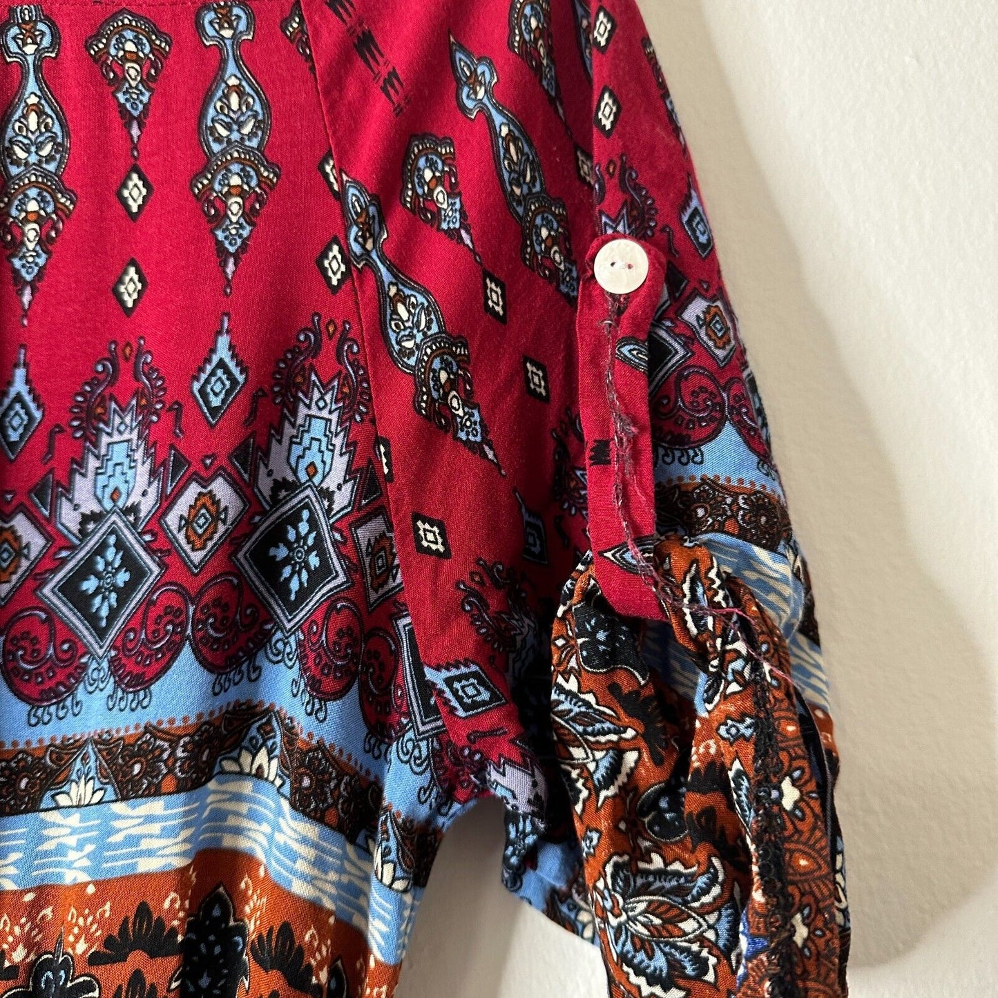 R. Vivimos VNeck Roll Tab Sleeve Button Front Paisley Dress Red Blue Multi Small
