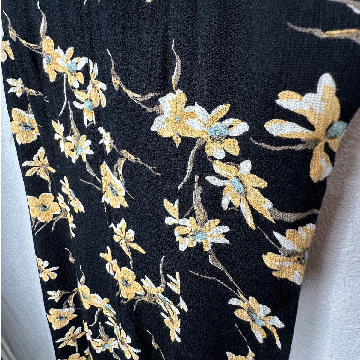 NWT Alyn Paige Black Multi Color Floral Sleeveless V-Neck Button Midi Dress 8
