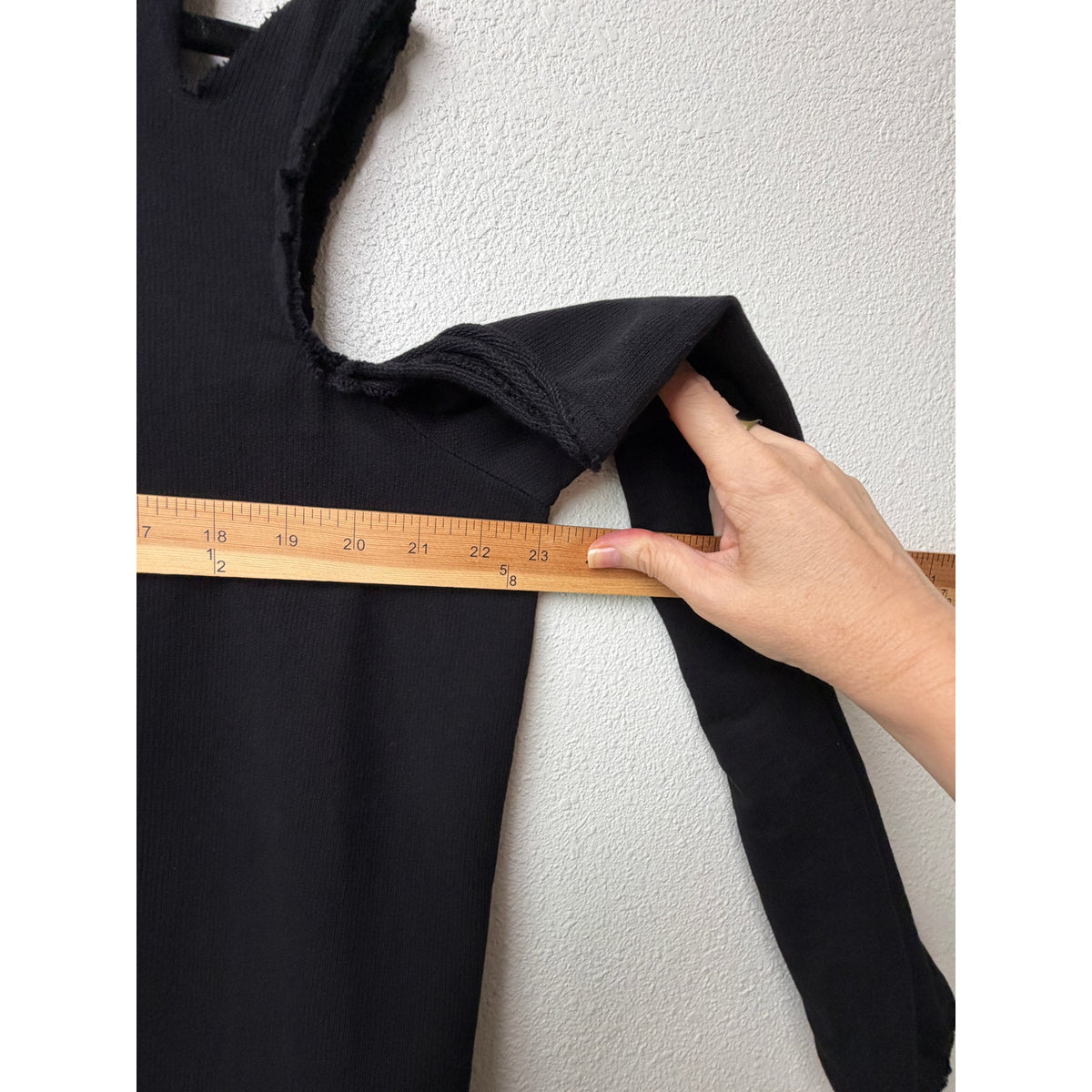 Sanctuary Black Cold Shoulder Sweatshirt Women L