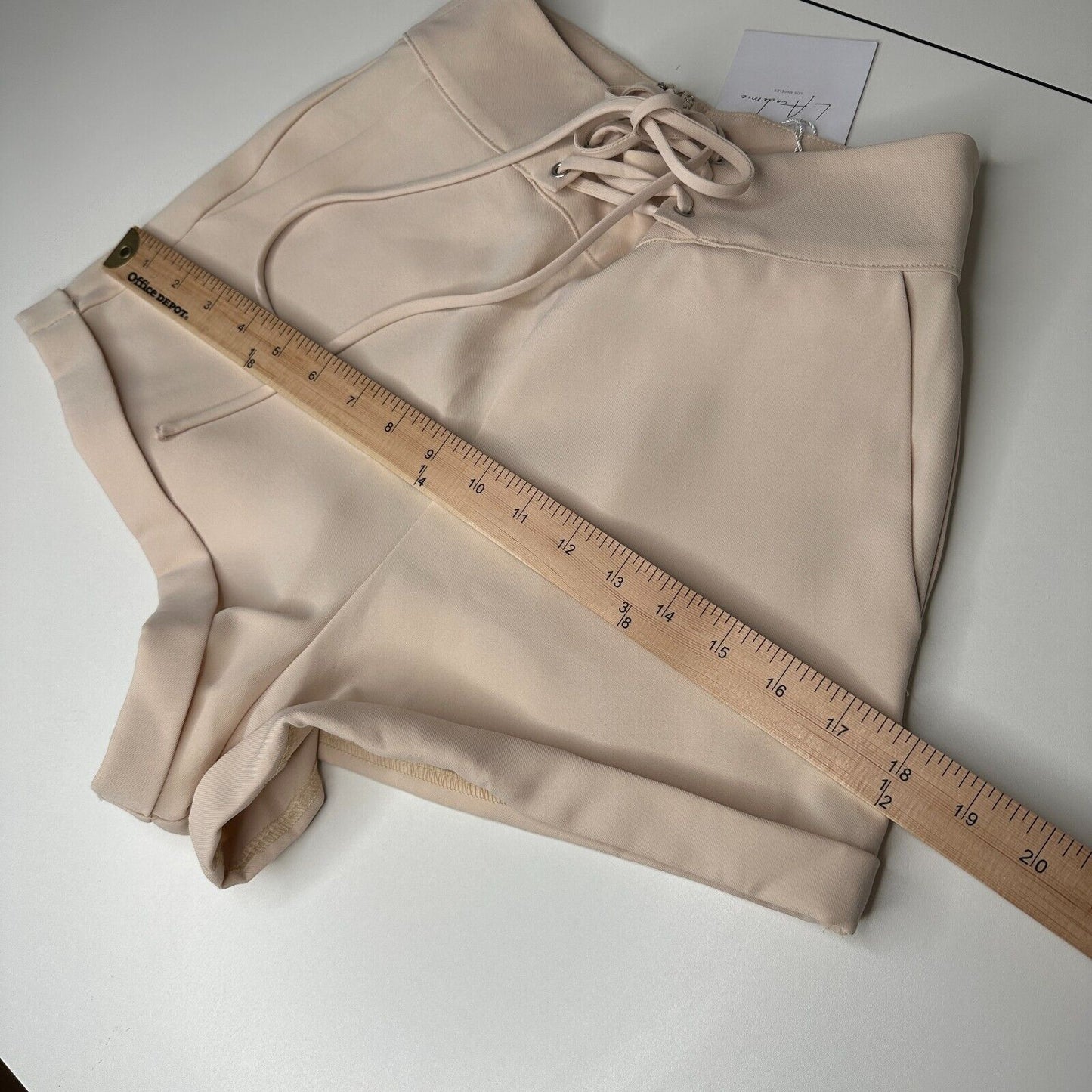 NWT L'Academie Tan Romance Shorts Cuffed Zip Back Front Grommet Lace-Up XS