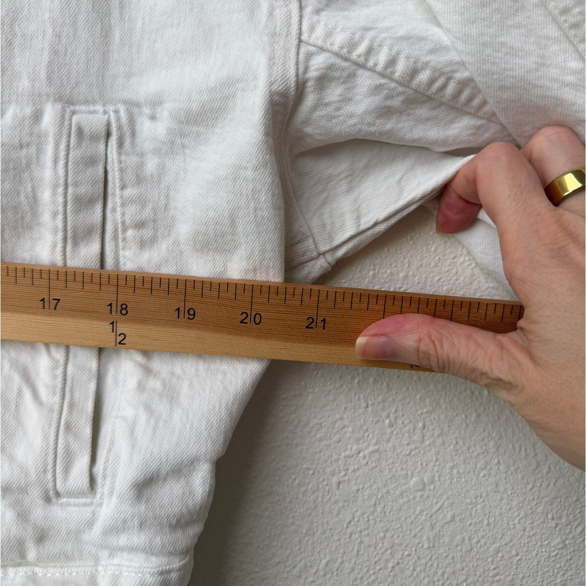 Abercrombie & Fitch White Cropped Zip Front Denim Jacket Size M