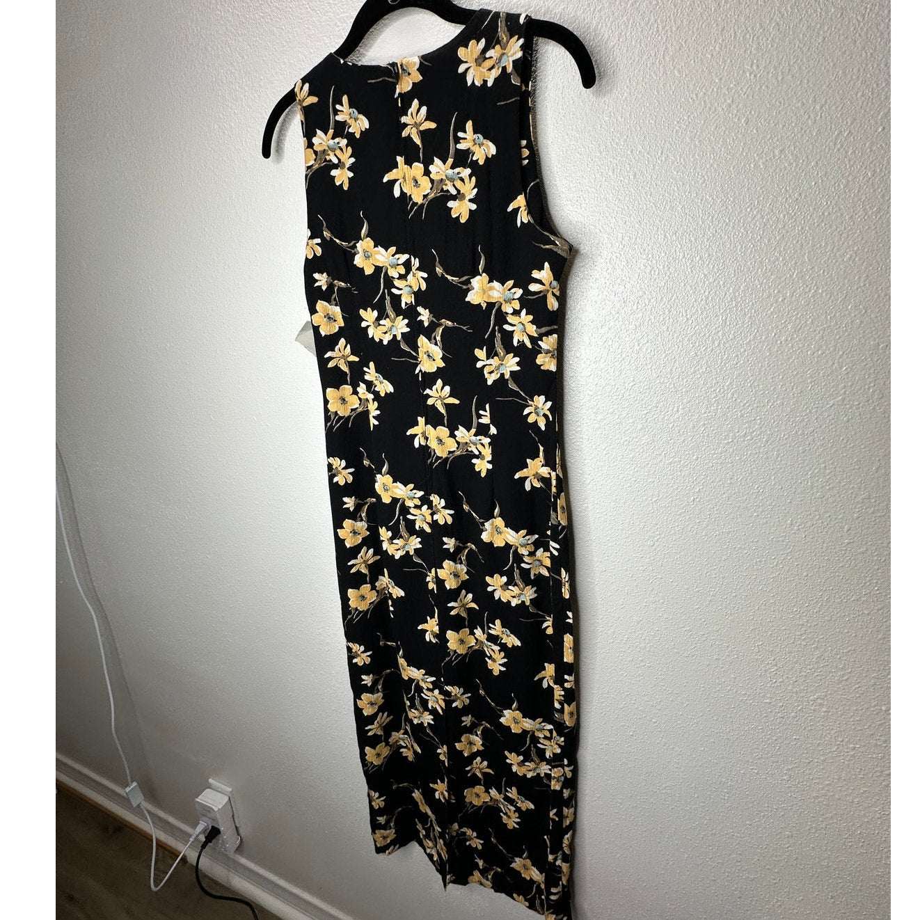 NWT Alyn Paige Black Multi Color Floral Sleeveless V-Neck Button Midi Dress 8