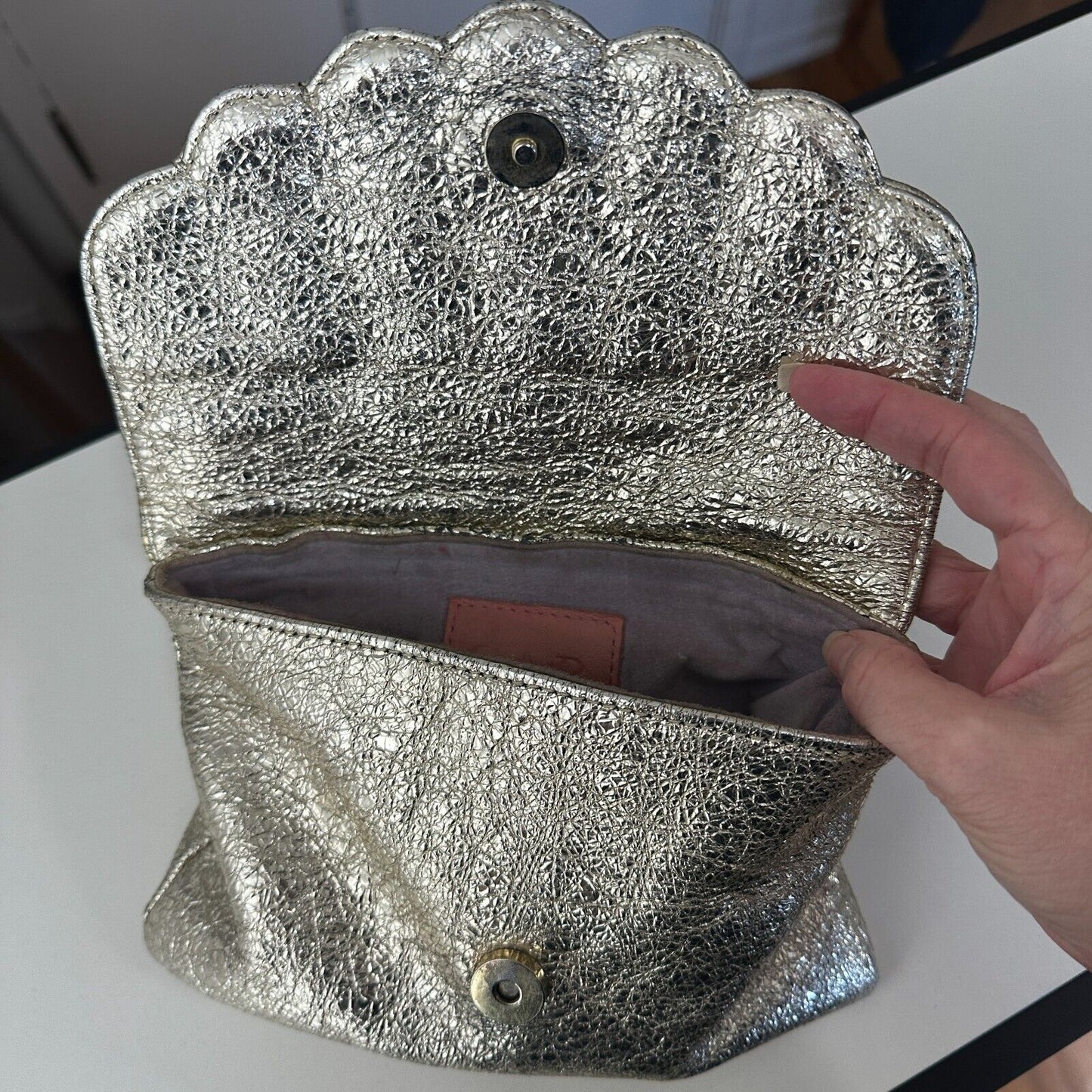 C.A.B. Gold-Silver Shimmer Clam Shell Design Fabric Shoulder Strap Snap Close