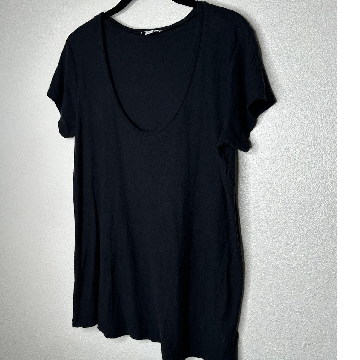 James Perse Black Deep V Round Neck Slub Tee Shirt Cap Sleeve Top 3 / L