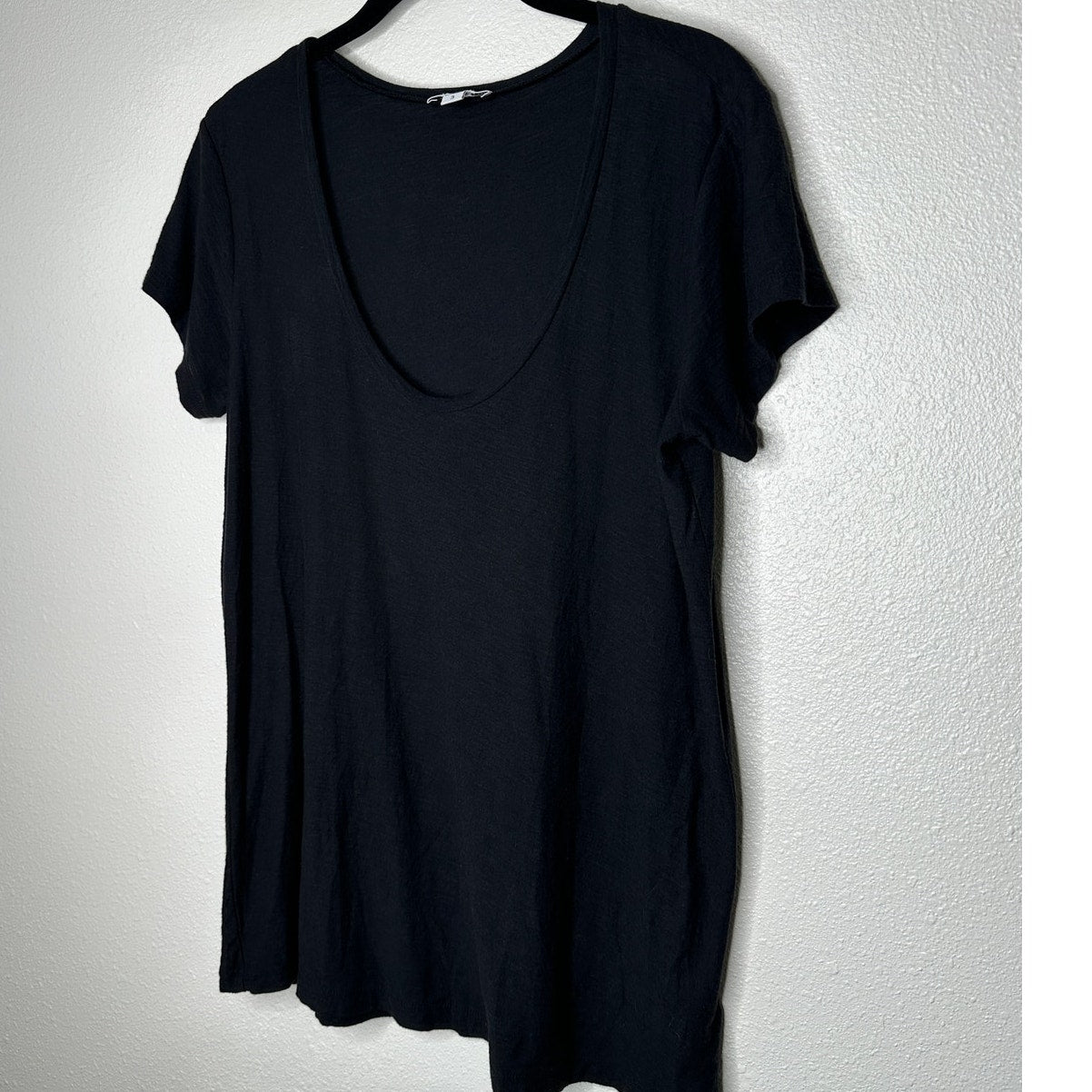 James Perse Black Deep V Round Neck Slub Tee Shirt Cap Sleeve Top 3 / L