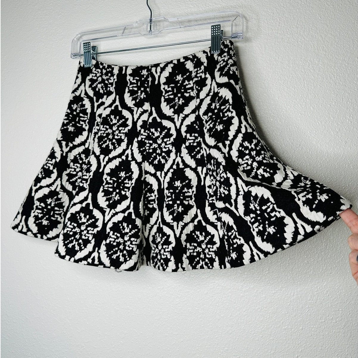 Lovers + Friends Tatum Black & White Jacquard Mini Skirt XS