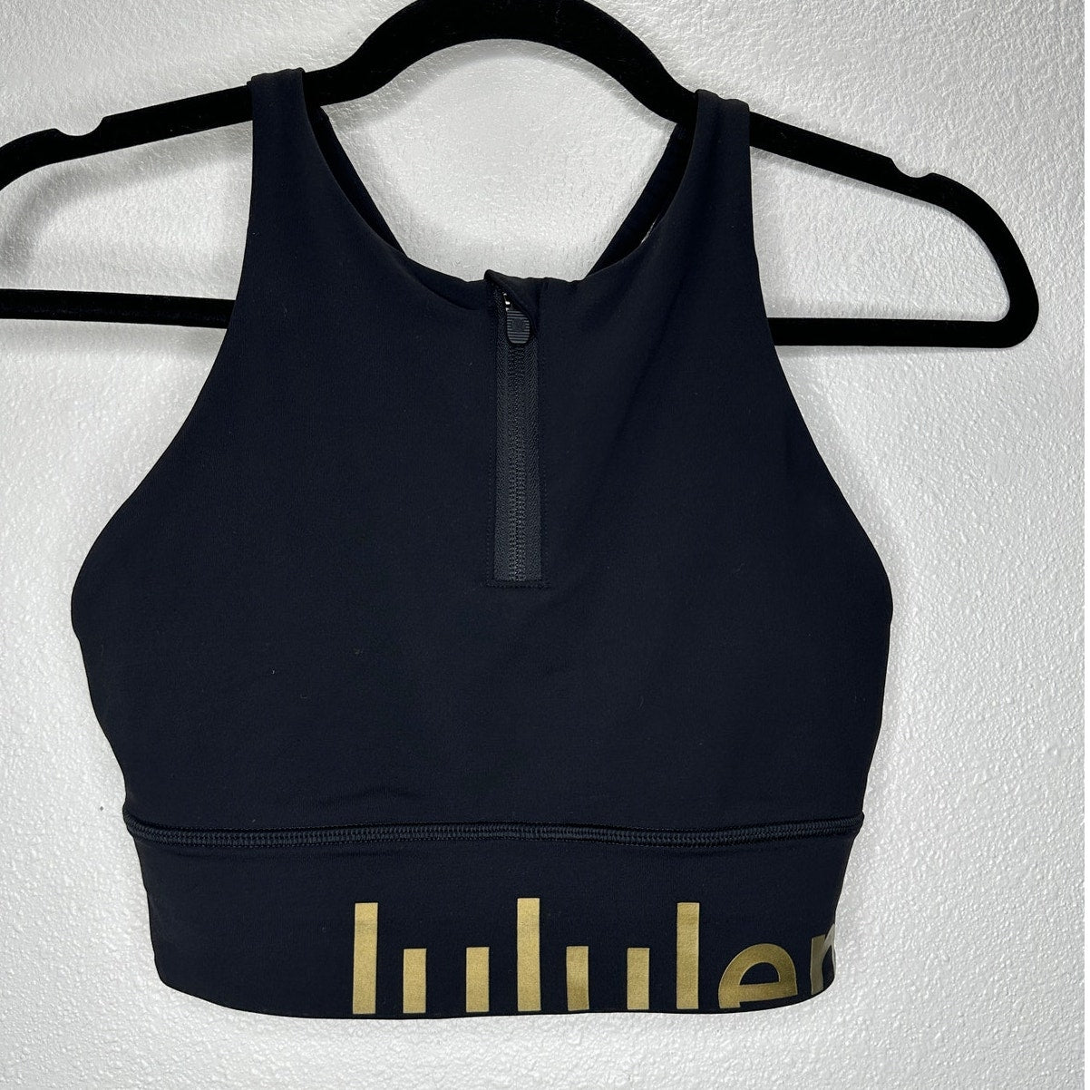 Lululemon Black Energy Bra High Neck Front Zip Gold Logo Sports Bra
