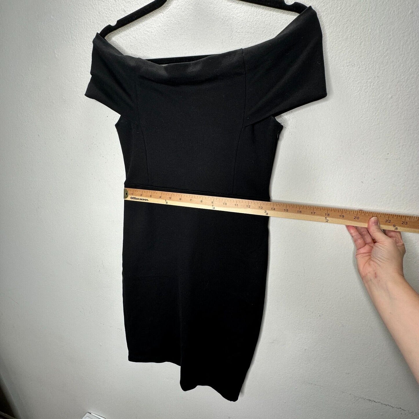 Zara Sexy Black Off-Shoulder Bandeau Style bodycon Dress Stretchy Medium