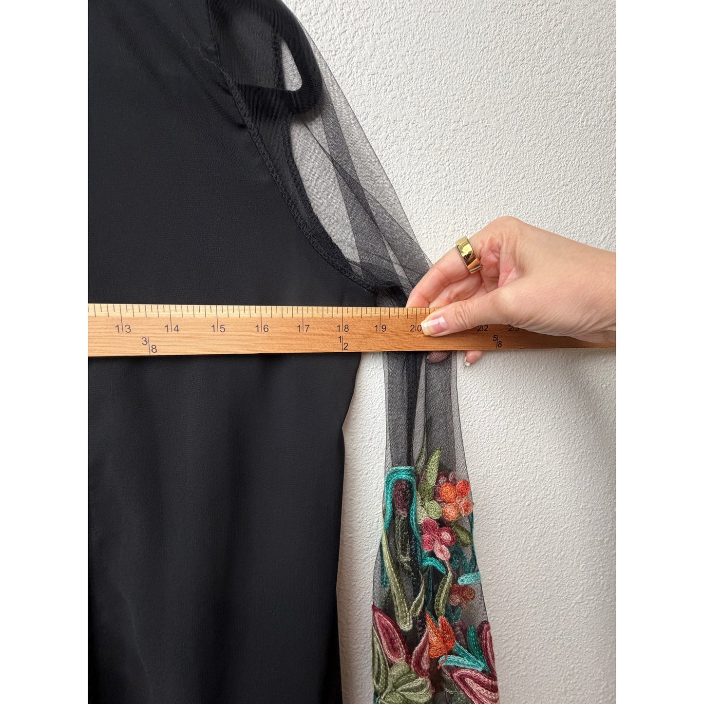 Sheer Floral Embroidered Fringe Kimono Duster Black Women’s M