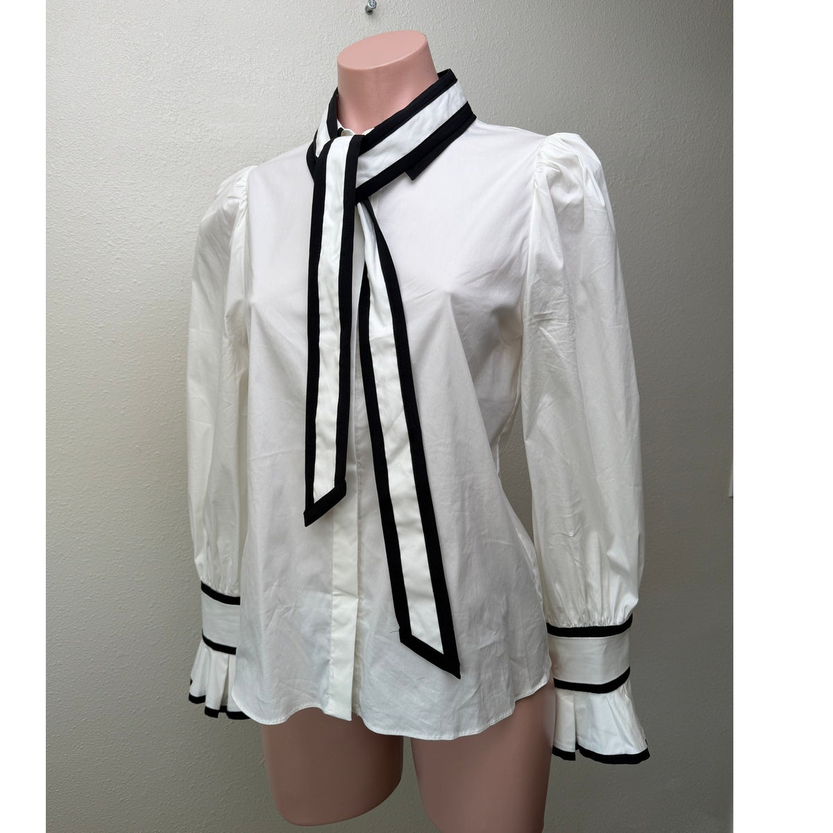 Alice + Olivia White Black Bow Tie Blouse Women S