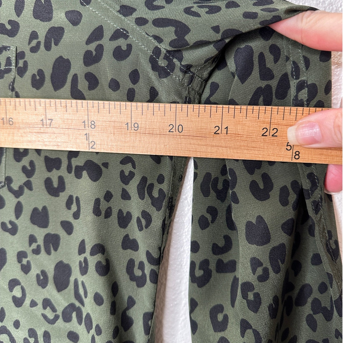Rails Kate Olive Cheetah Print Long Sleeve Button Down Silk Blouse S