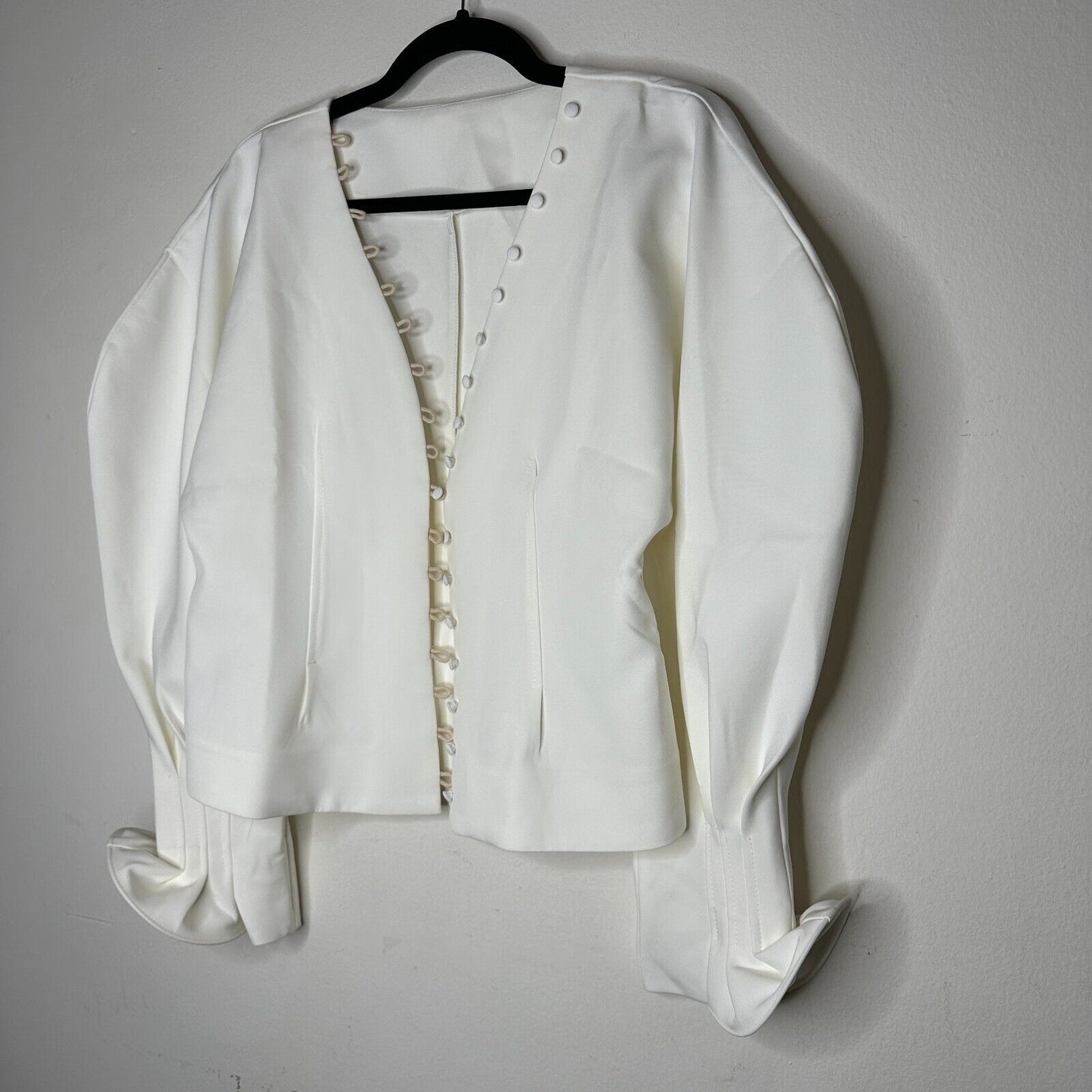 Cream V-Neck Loop & Button Front Balloon Pleated Cuff Sleeve Crop Blouse Med