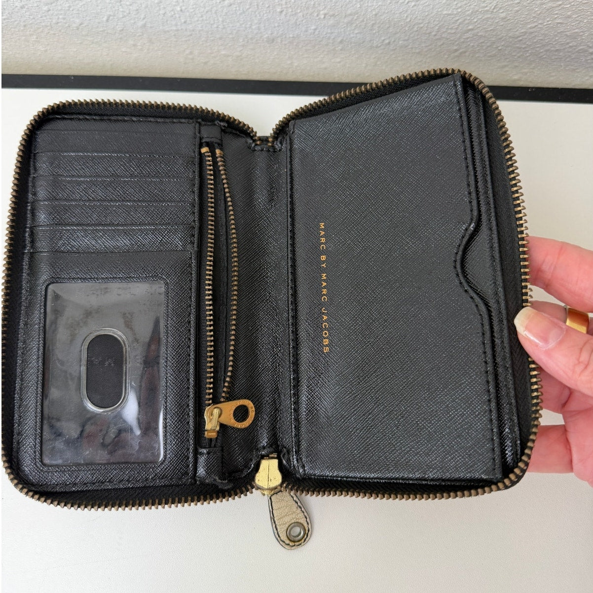 Marc by Marc Jacobs Zip Around Wallet Black Beige Saffiano Women's Two Tone