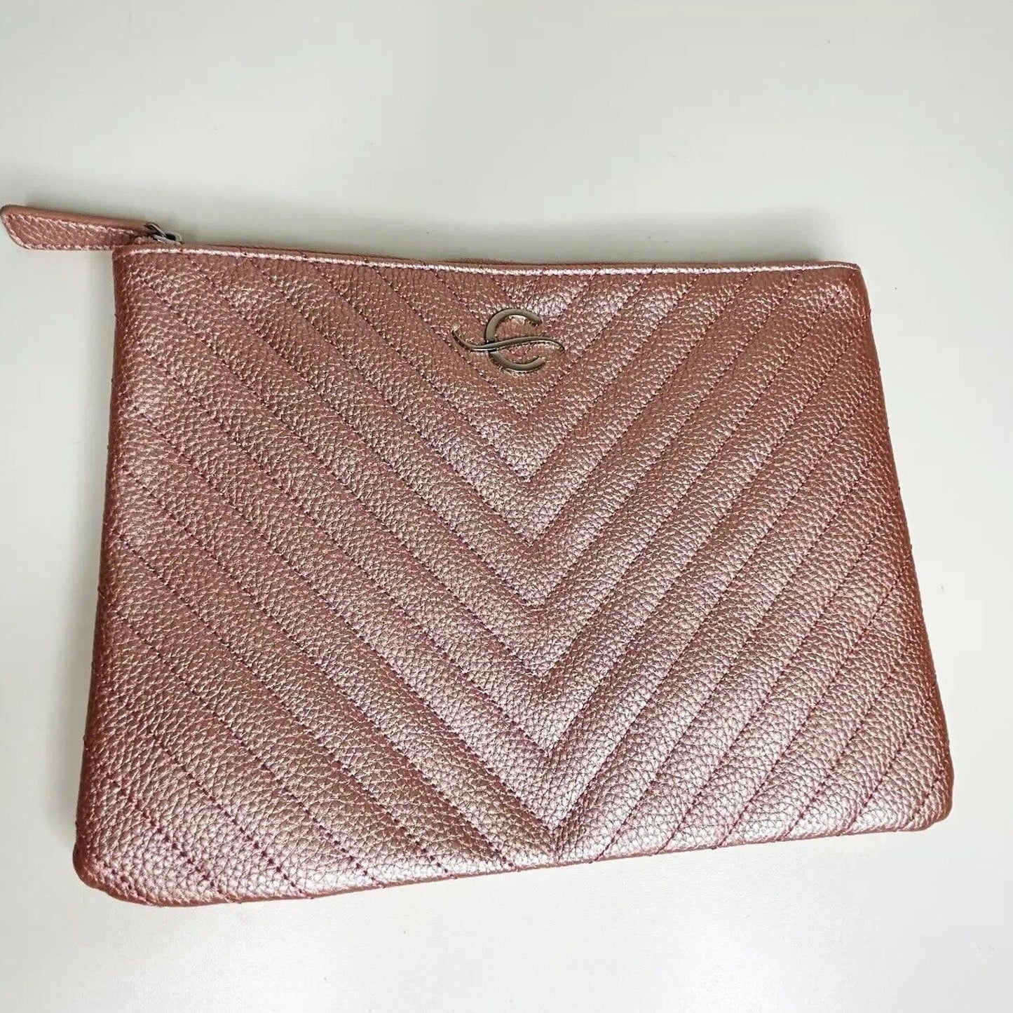 Chaviv by Violet Teriti Chic Metallic Pink Clutch Zip Close Chevron Design Purse