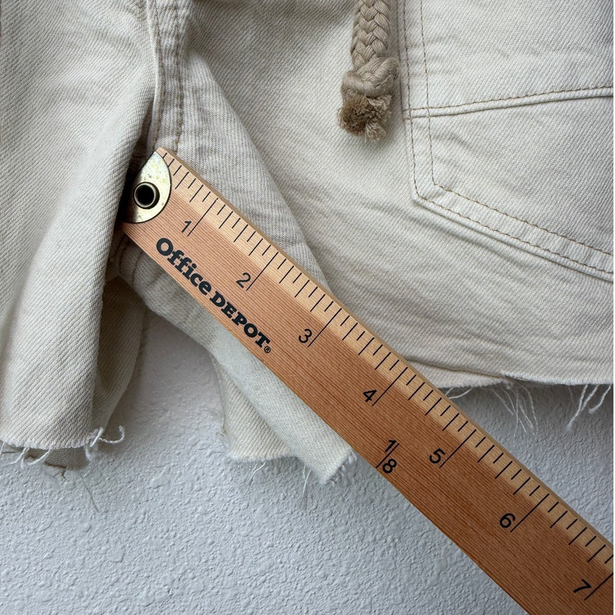 NWT We The Free Moxie Shorts Ivory Rope Belt Raw Hem Eyelet Size 26