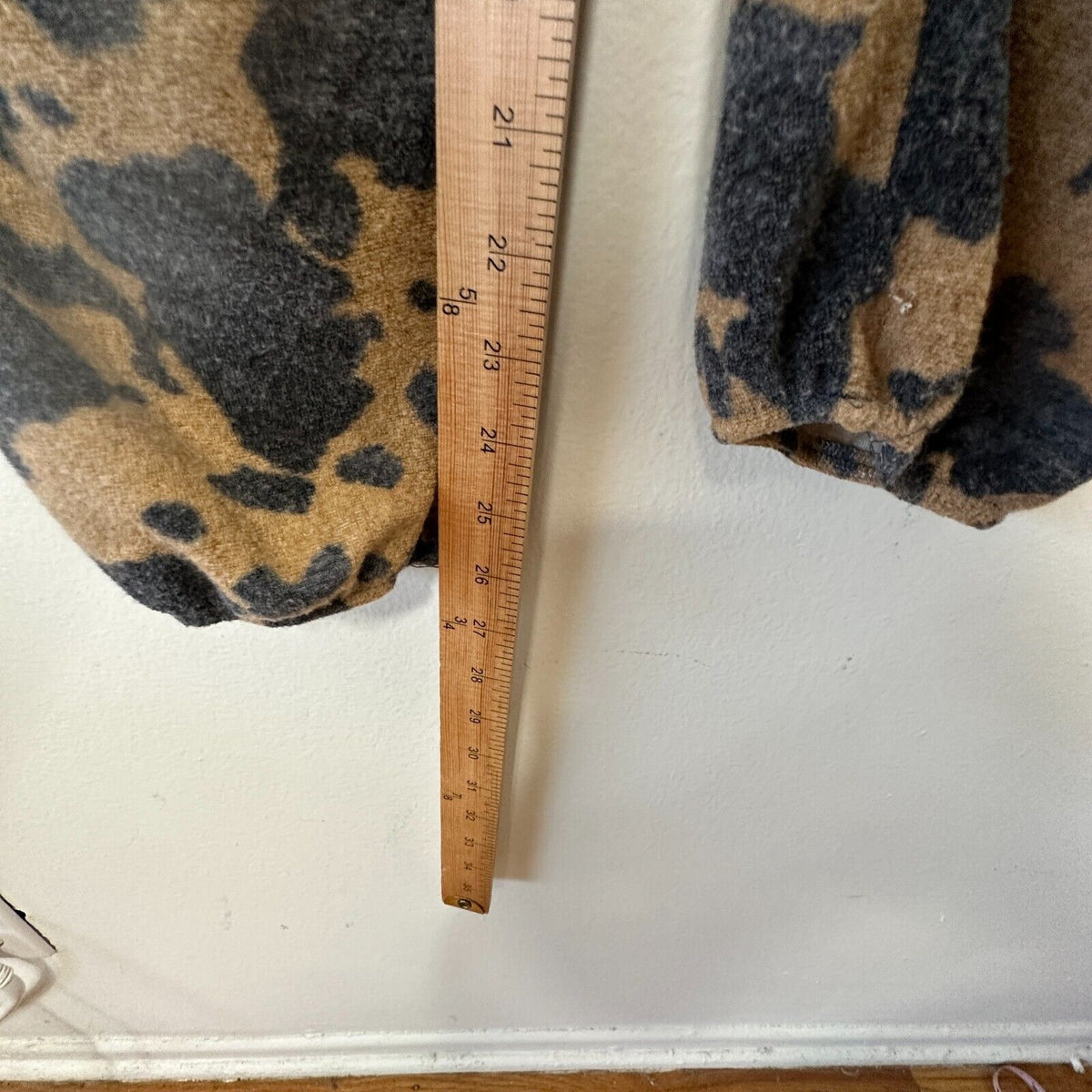 Entro Muted Tan and Black Cheetah Print Drawstring Jogger Pants With Pockets L