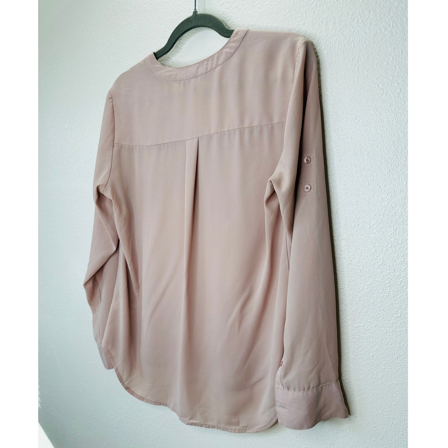 Express Pale Peach Two Pocket Zip Front Roll Tab Sleeve Popover Top M