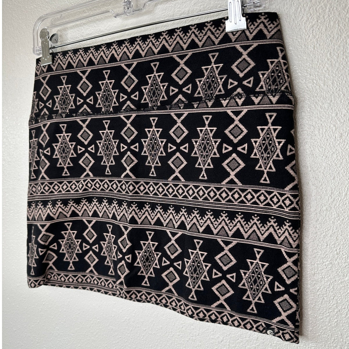 Billabong Tan & Black Aztec Print Stretch Mini Skirt Medium