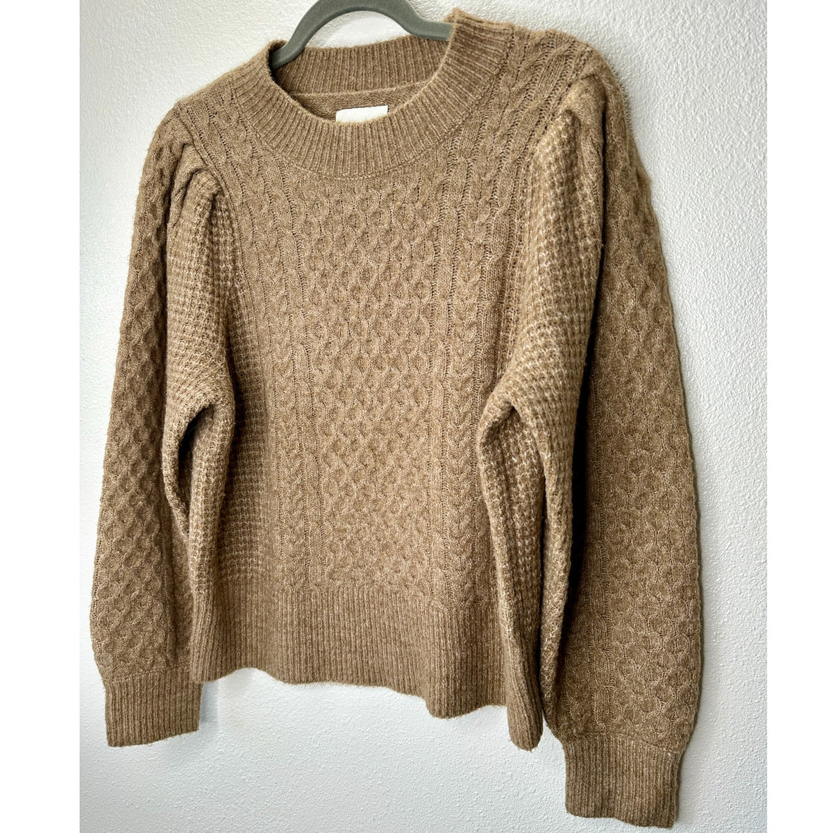 Abercombie & Fitch Tan Knit Pleated Puff Shoulder Round Neck Sweater L