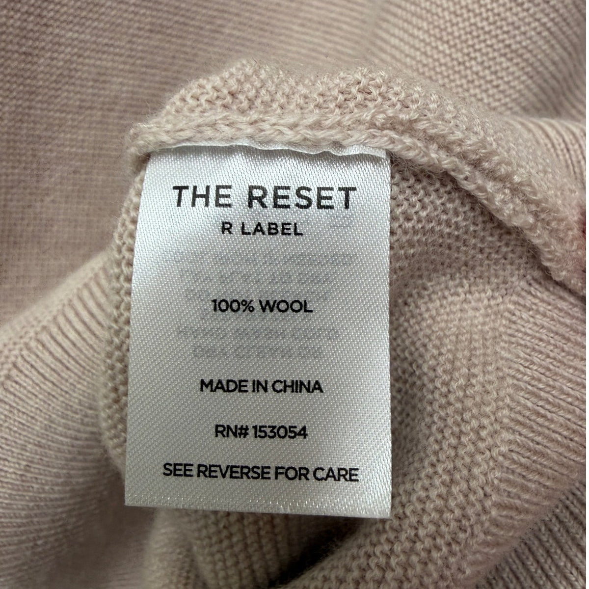 The Reset R Label Essential Pullover Mauve 100% Wool V Neck Dolman Sweater