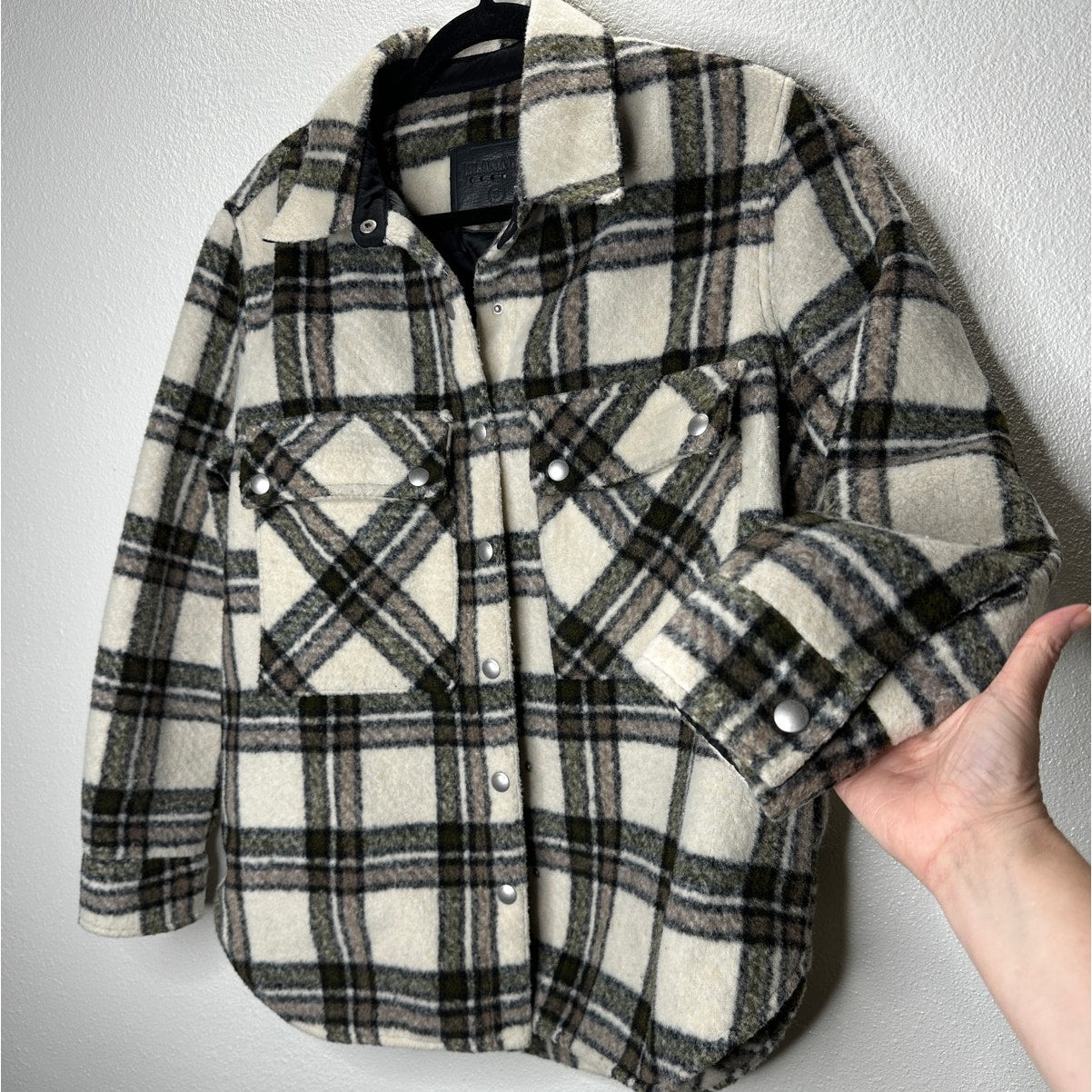 Blank NYC Cream Brown Plaid Snap Button Collared Shacket S