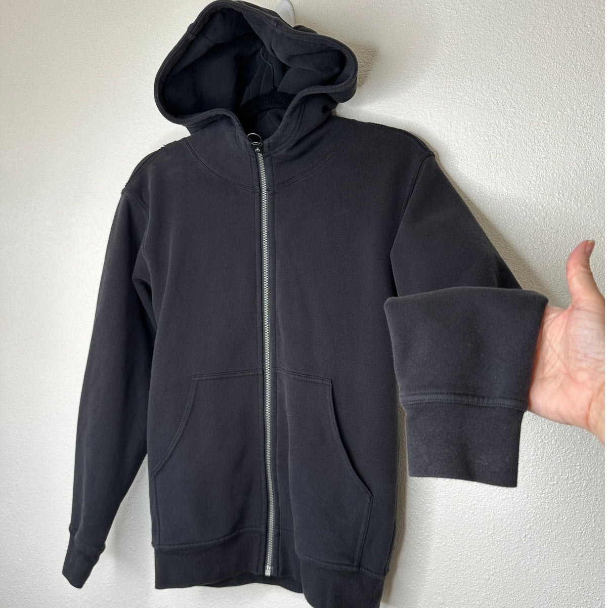 Lululemon Gray Black Long Sleeve Front Zip Pocketed Hoodie 6