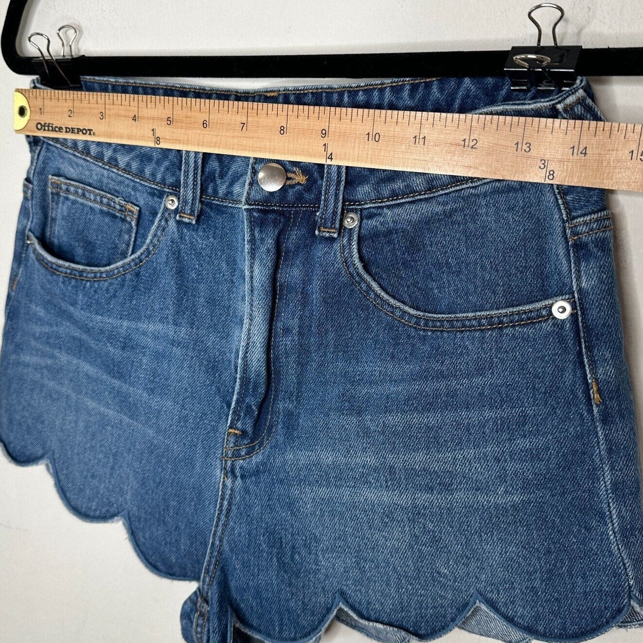 H&M Cute Blue 5 Pocket High Waist Shorts Zip Fly Button Close Scalloped Hem 6