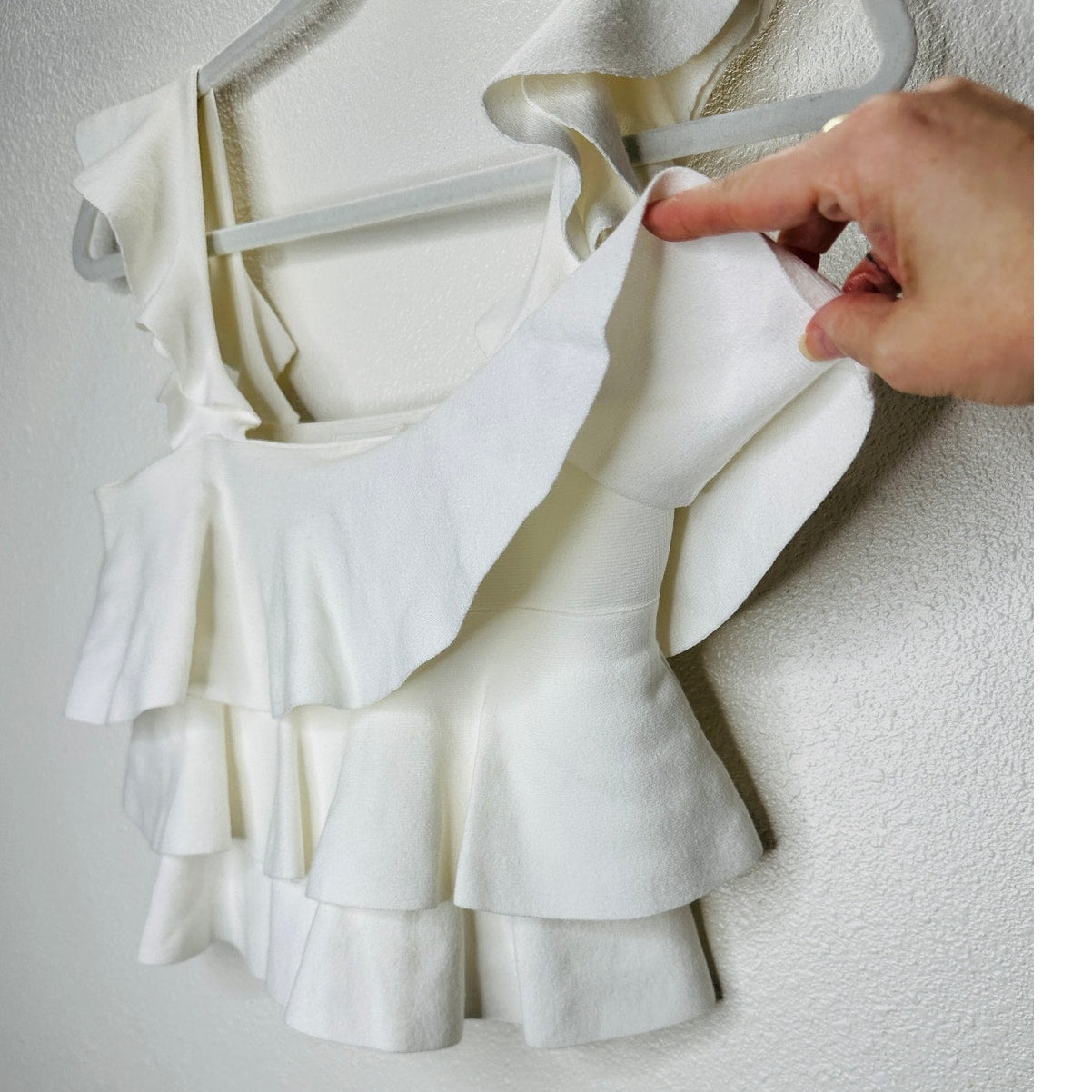 A.L.C. Rowley Ivory Tiered Ruffle Straight Neckline Tank XS