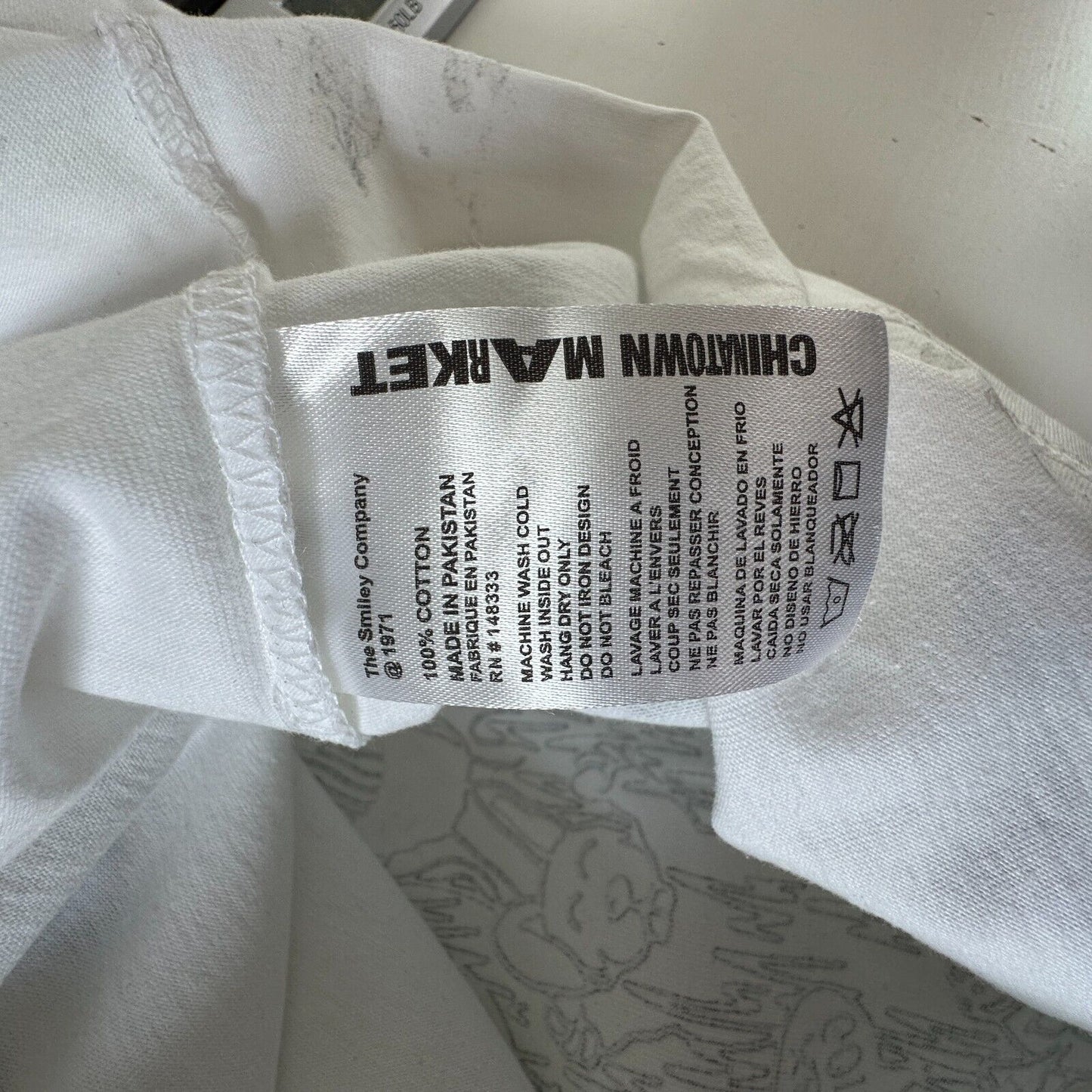 RARE Chinatown Market White Support Your Friends Graphic T-Shirt Medium