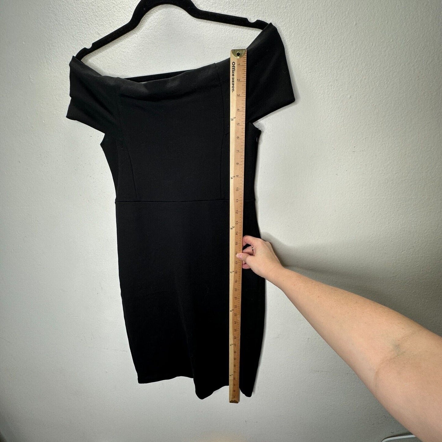 Zara Sexy Black Off-Shoulder Bandeau Style bodycon Dress Stretchy Medium